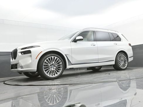 New 2026 BMW X7 xDrive40i image 48