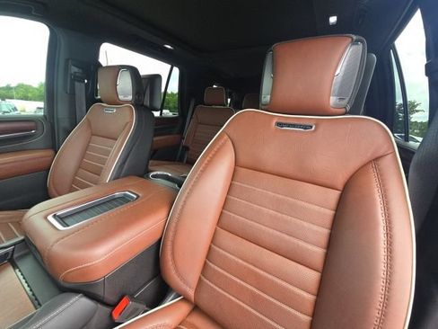 Used 2024 GMC Yukon Denali Ultimate AWD/4WD image 27