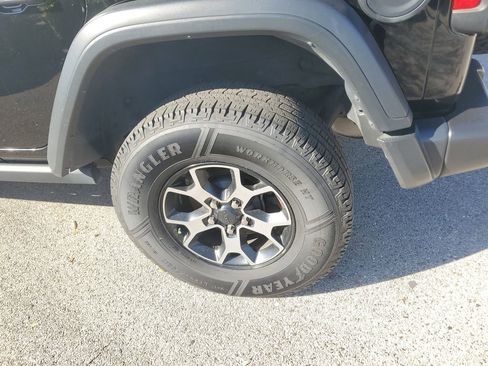 Used 2019 Jeep Wrangler Unlimited Rubicon image 12