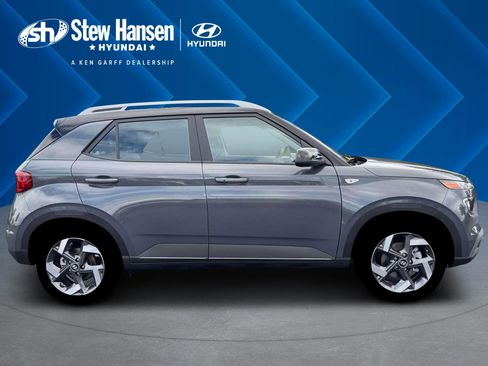 New 2026 Hyundai Venue SEL FWD image 10