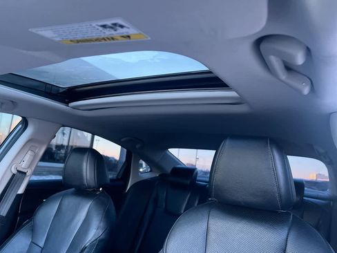 Used 2020 Honda Insight Touring image 22