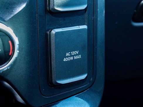 Used 2022 Ford F150 Lariat image 18