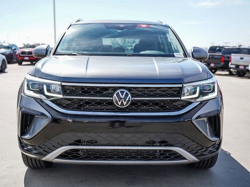Used 2023 Volkswagen Taos SEL image 2