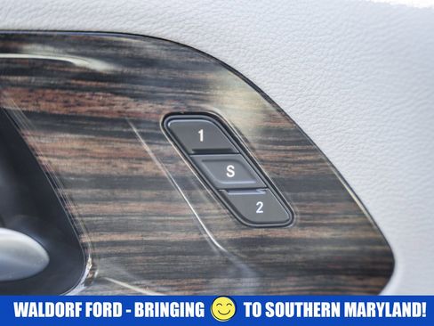 Used 2023 Chrysler Pacifica Limited image 40