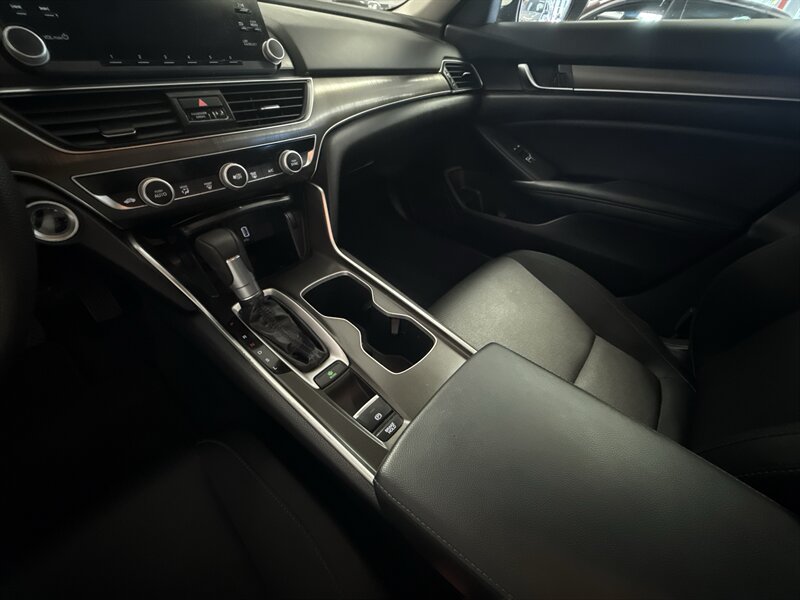 Used 2018 Honda Accord LX image 33