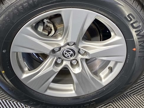 Used 2023 Toyota RAV4 LE AWD/4WD image 26