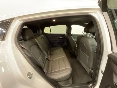 Used 2025 Buick Envista Sport Touring FWD image 24