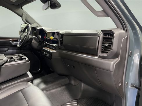 Used 2025 Chevrolet Silverado 2500 LT w/ Trail Boss Package AWD/4WD image 13
