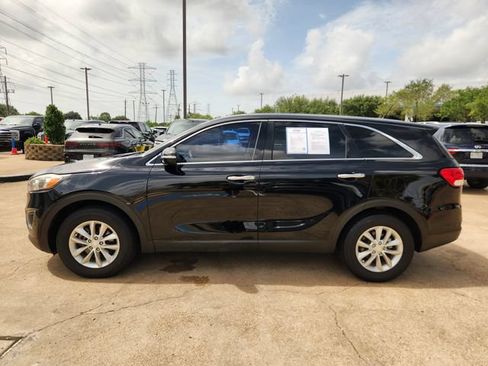 Used 2018 Kia Sorento L FWD image 4