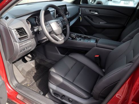 New 2026 Nissan Rogue SV FWD image 14