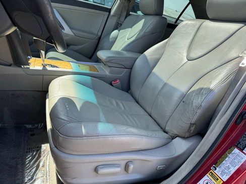 Used 2007 Toyota Camry XLE image 4