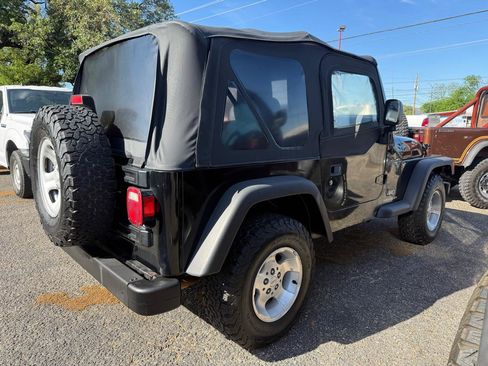 Used 2005 Jeep Wrangler SE image 2