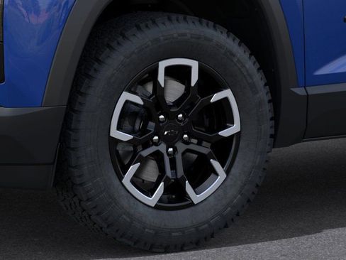 New 2025 Chevrolet Equinox ACTIV w/ Convenience Package III AWD/4WD image 12