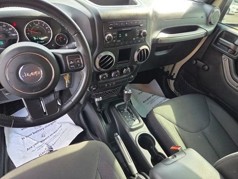 Used 2017 Jeep Wrangler Sport AWD/4WD image 8