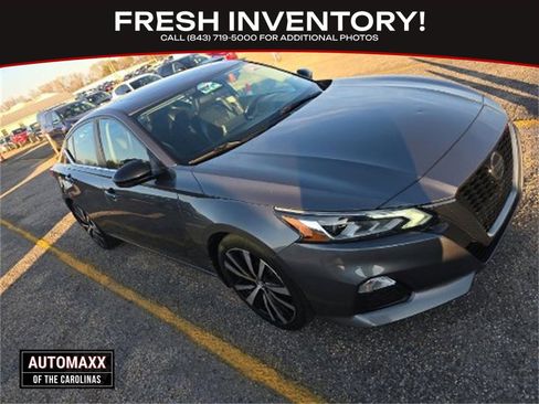 Used 2020 Nissan Altima 2.5 SR w/ Premium Package image 1