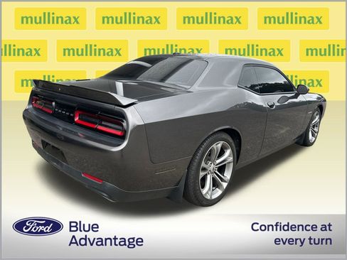 Used 2020 Dodge Challenger R/T RWD image 2