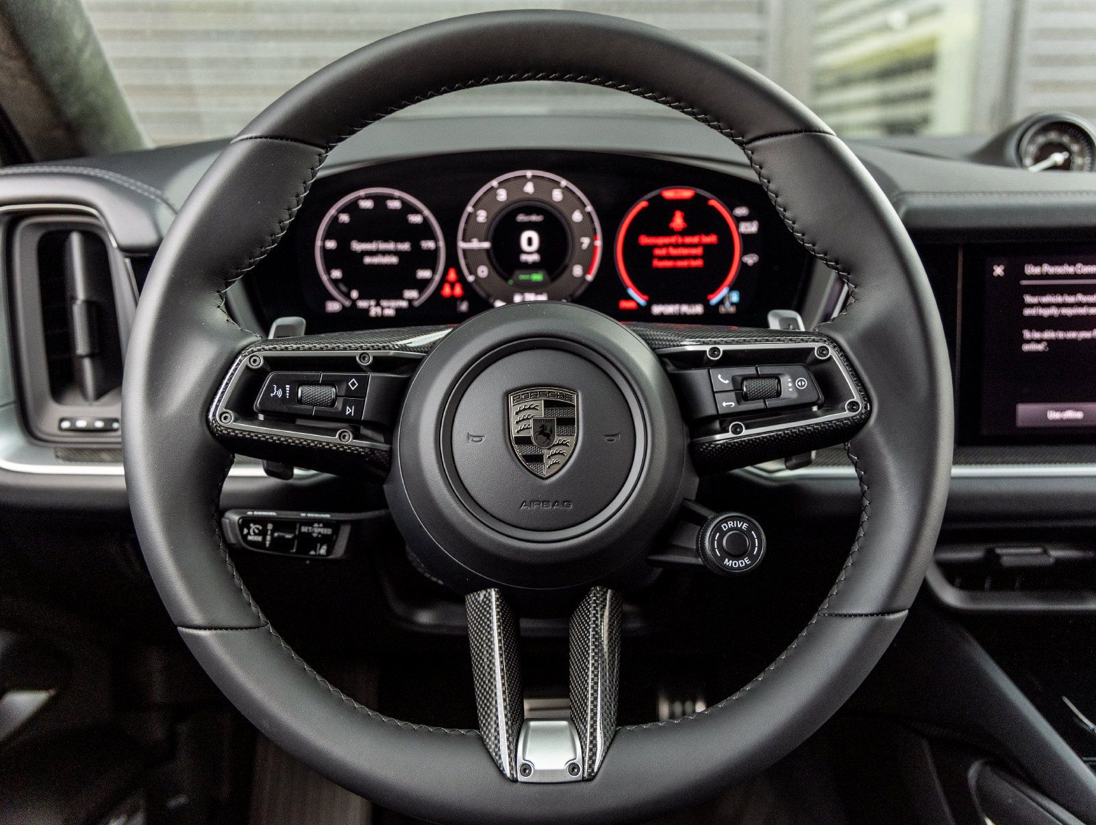 Certified 2025 Porsche Cayenne Turbo AWD/4WD image 25