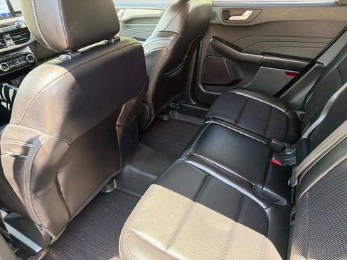 Used 2022 Ford Escape SEL w/ Technology Package AWD/4WD image 15