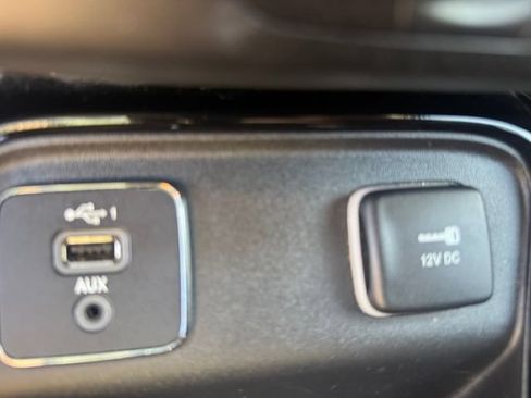 Used 2021 Jeep Compass Latitude FWD image 19
