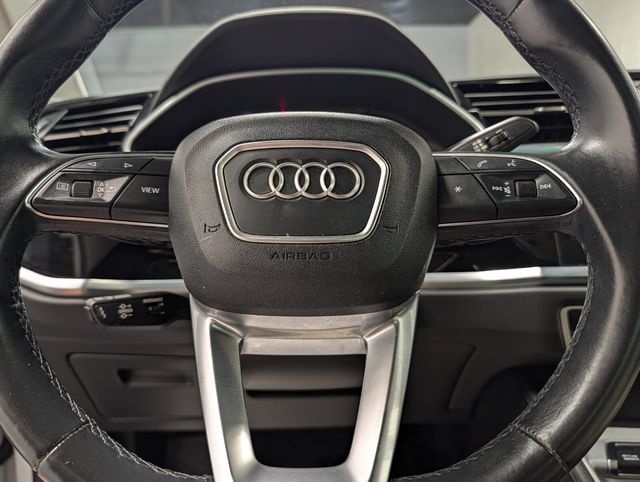 Used 2022 Audi Q3 2.0T Premium Plus w/ Premium Plus Package AWD/4WD image 22