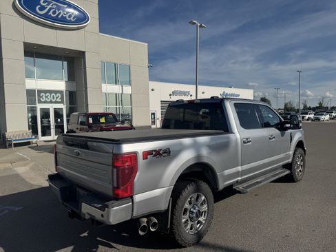 Used 2022 Ford F350 Lariat w/ Lariat Ultimate Package AWD/4WD image 5