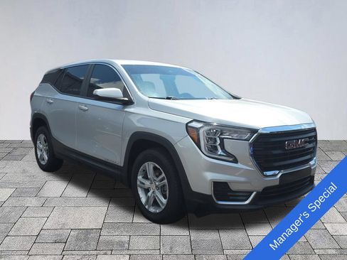 Used 2022 GMC Terrain SLE w/ Fleet Convenience Package AWD/4WD image 1