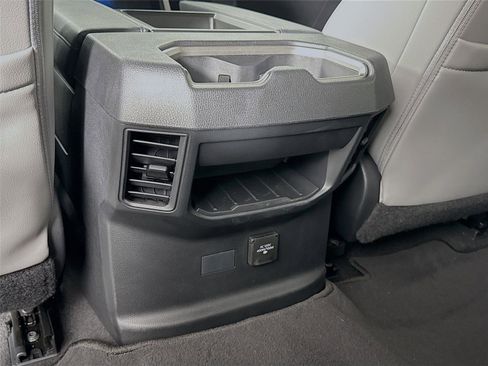 Used 2022 Toyota Tundra SR5 w/ SR5 Premium Package image 38