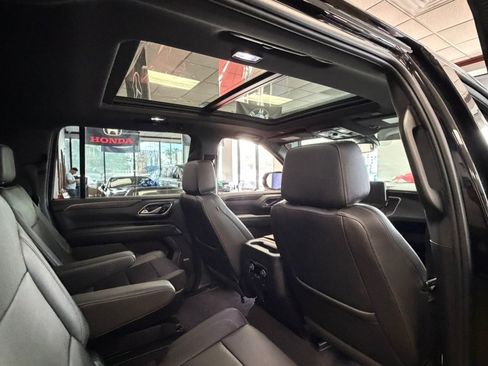 Used 2022 Chevrolet Suburban LT w/ LT Signature Plus Package AWD/4WD image 44