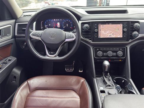 Used 2021 Volkswagen Atlas SEL Premium image 31