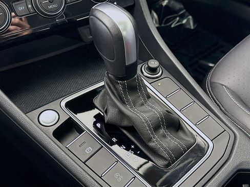 Certified 2021 Volkswagen Jetta SE w/ SE Cold Weather Package FWD image 18