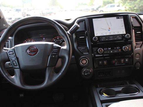 Used 2023 Nissan Titan PRO-4X w/ Pro-4x Convenience Package image 22