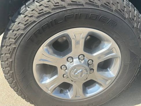 Used 2024 RAM 2500 Big Horn AWD/4WD image 18