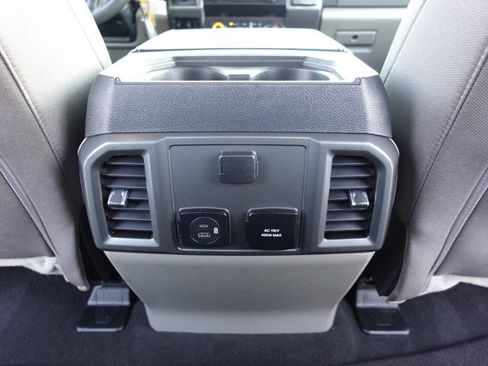 Used 2022 Ford F250 XLT w/ Black Appearance Package image 37