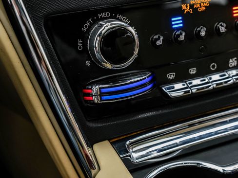Used 2019 Rolls-Royce Cullinan AWD/4WD image 74