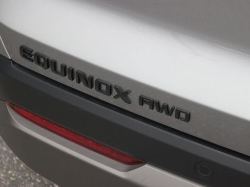 New 2026 Chevrolet Equinox LT w/ Convenience Package II image 10