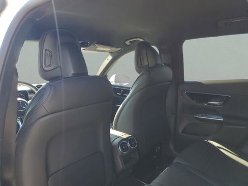 Used 2025 Mercedes-Benz GLC 300 image 13