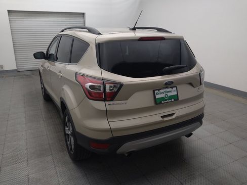Used 2017 Ford Escape SE w/ Equipment Group 201A FWD image 6