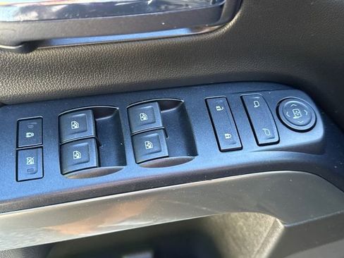 Used 2018 Chevrolet Silverado 1500 LT w/ All Star Edition AWD/4WD image 22