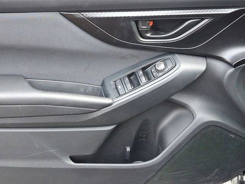 Used 2023 Subaru Crosstrek 2.0i Premium image 12