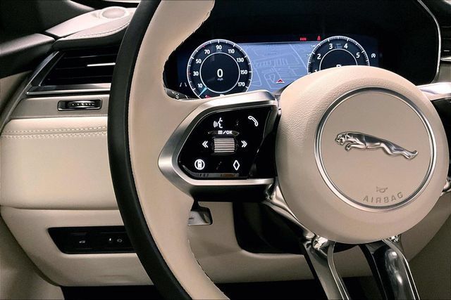 Certified 2026 Jaguar F-PACE R-Dynamic S AWD/4WD image 20