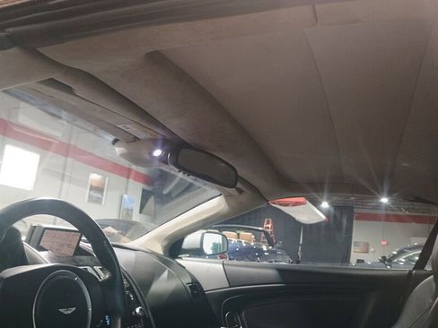 Used 2009 Aston Martin DB9 Volante image 22