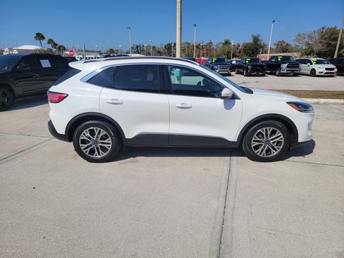 Used 2021 Ford Escape SEL w/ Technology Package image 5