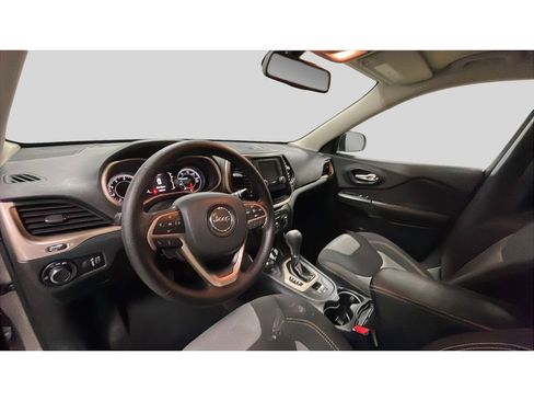 Used 2016 Jeep Cherokee Sport AWD/4WD image 10