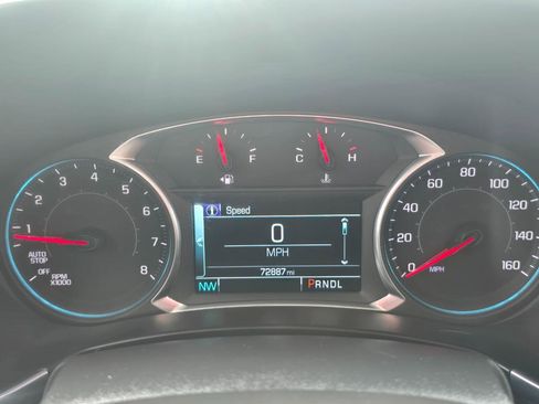 Used 2018 Chevrolet Equinox LT w/ Sun & Infotainment Package image 8