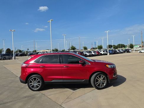 Used 2021 Ford Edge Titanium FWD image 2