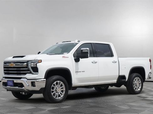 Used 2024 Chevrolet Silverado 2500 LTZ w/ LTZ Premium Package AWD/4WD image 8