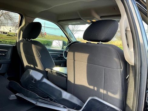 Used 2019 RAM 1500 Warlock w/ Electronics Group RWD image 15