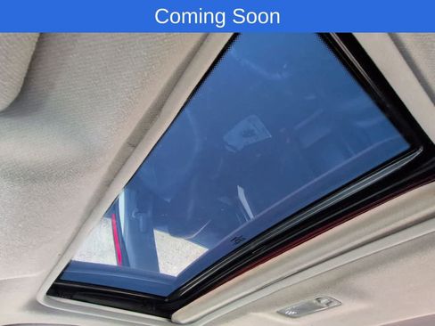 Used 2015 Nissan Sentra SR w/ SR Premium Package FWD image 17