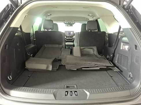 Used 2025 Ford Explorer Active w/ Active Comfort Package AWD/4WD image 28