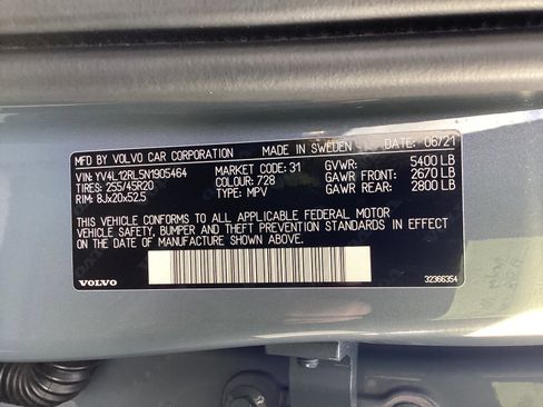 Certified 2022 Volvo XC60 B5 Inscription w/ Climate Package image 37